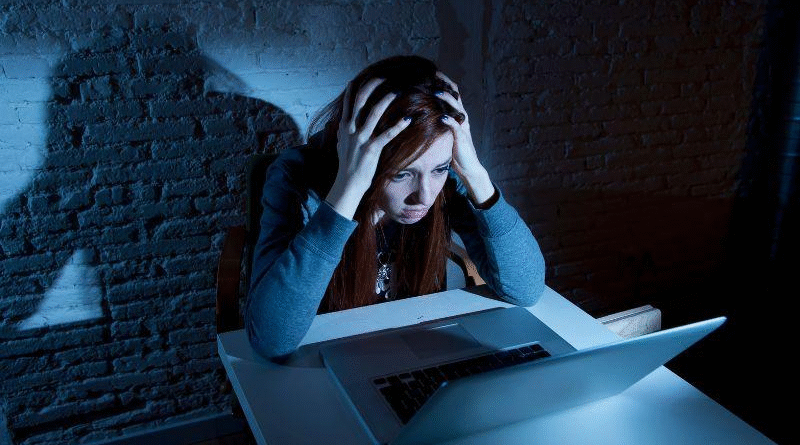 How to Respond If Being Blackmailed Online